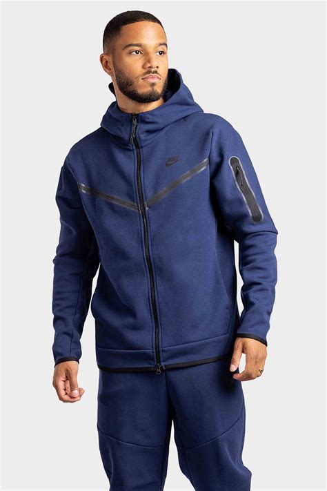 nike tech donker blauw|blauw tech fleece.